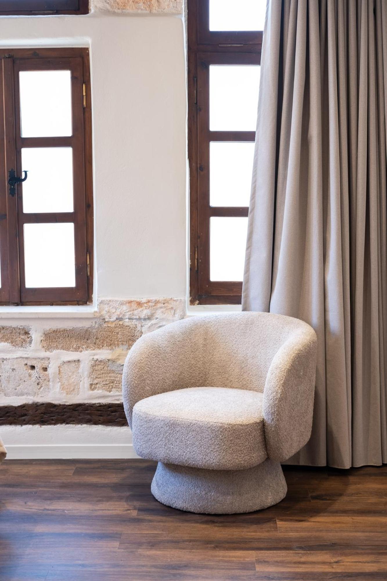 Qualia Slowlife Suites Chania  Ngoại thất bức ảnh